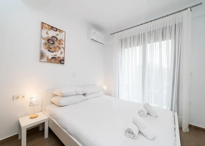 Argilos & Argilos Deluxe Residential Complexes Ofrínion
