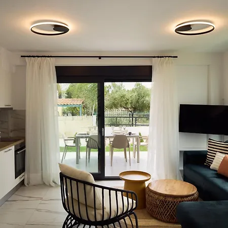 Argilos & Argilos Deluxe Residential Complexes Daire Ofrínion